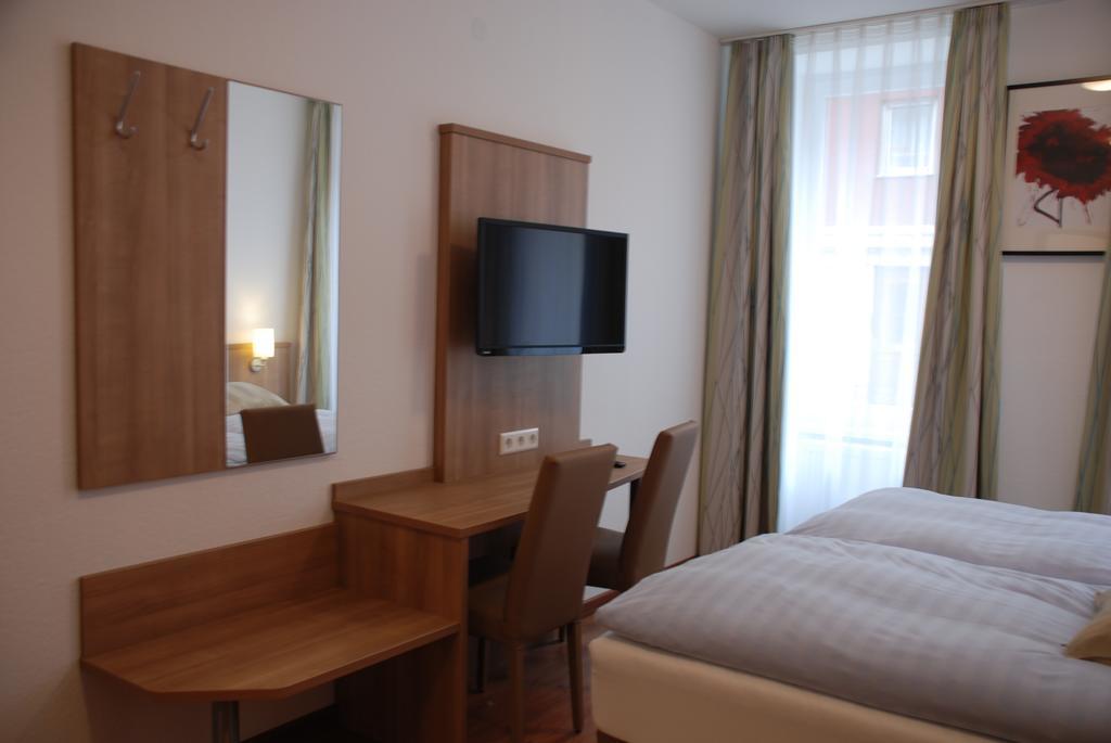Hotel Rest Inn بريتن المظهر الخارجي الصورة