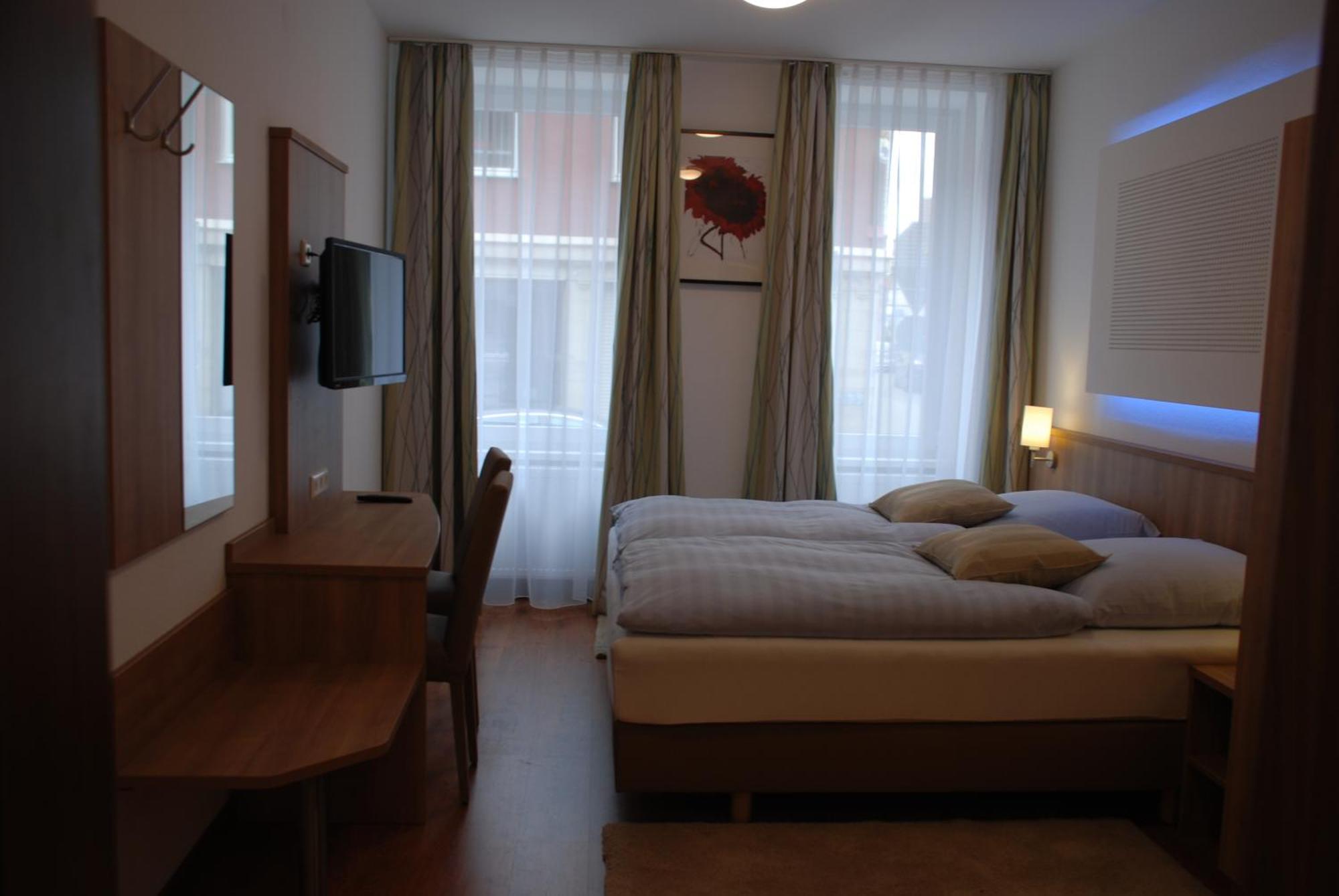 Hotel Rest Inn بريتن المظهر الخارجي الصورة