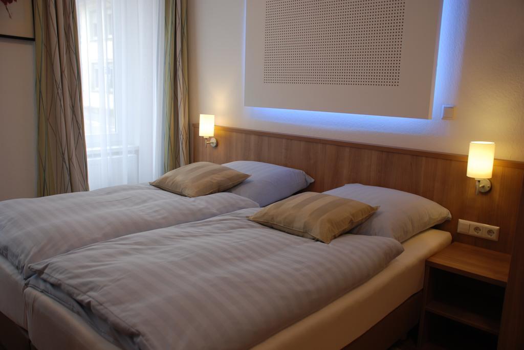 Hotel Rest Inn بريتن الغرفة الصورة
